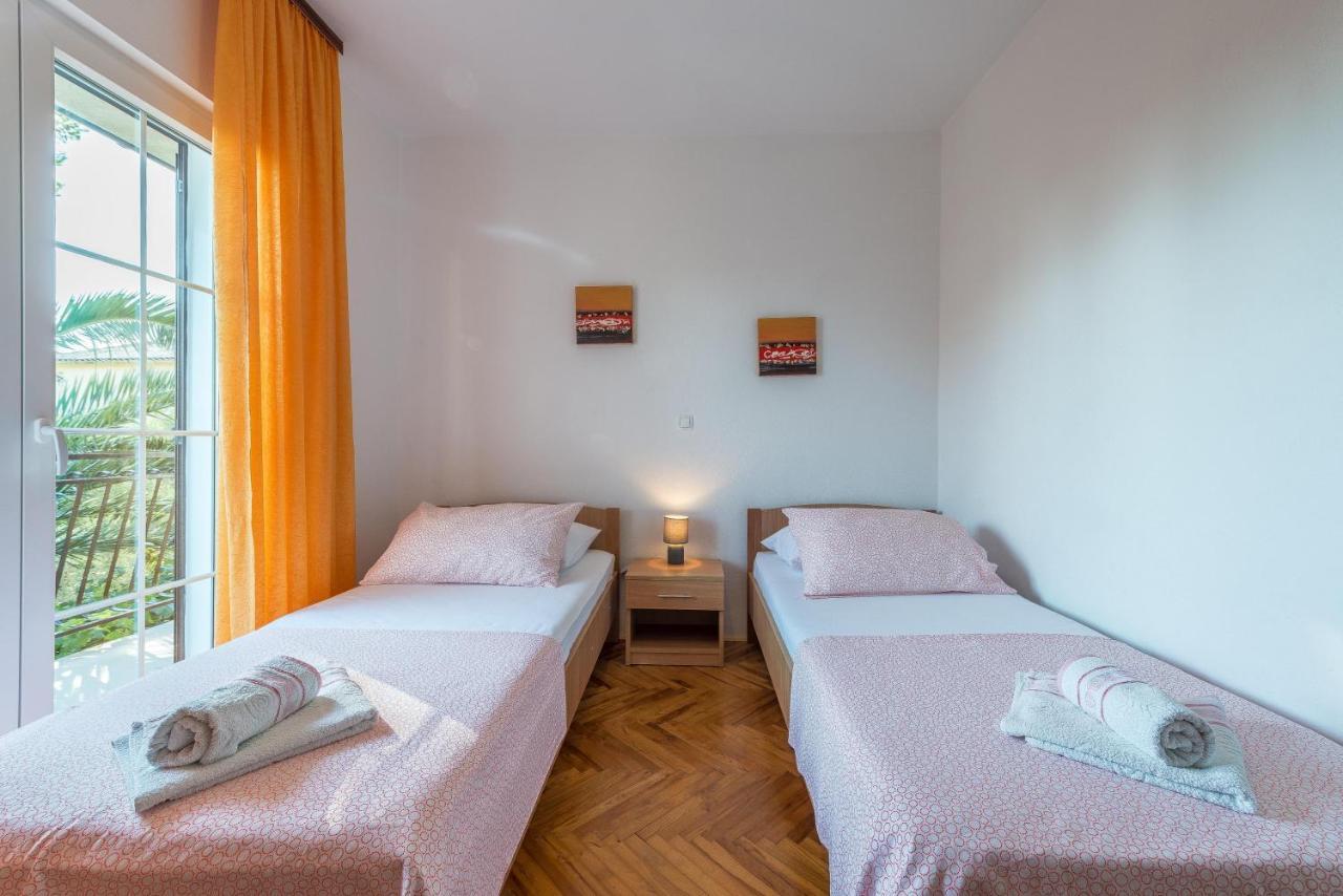 Apartments Navalia Novalja Kültér fotó