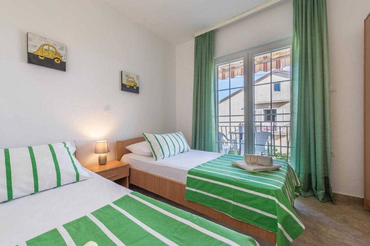 Apartments Navalia Novalja Kültér fotó