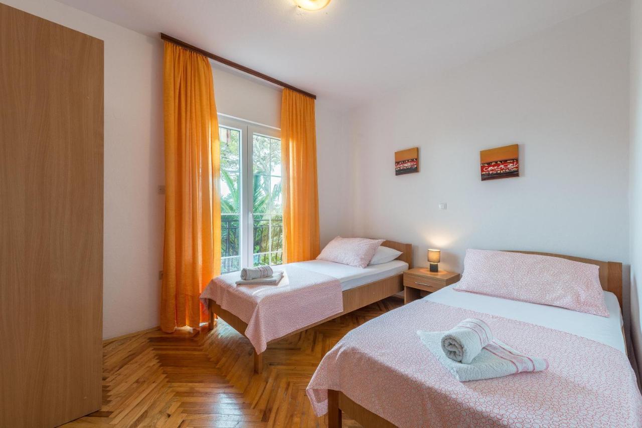 Apartments Navalia Novalja Kültér fotó
